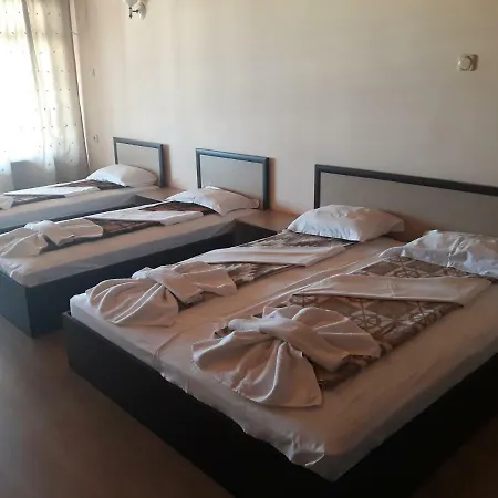 Lazur 招待所 奥布佐尔